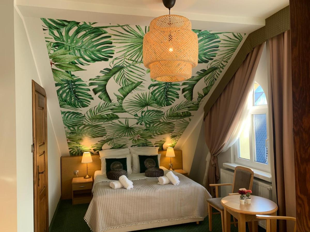 レバル Dw California Bed & Breakfast エクステリア 写真